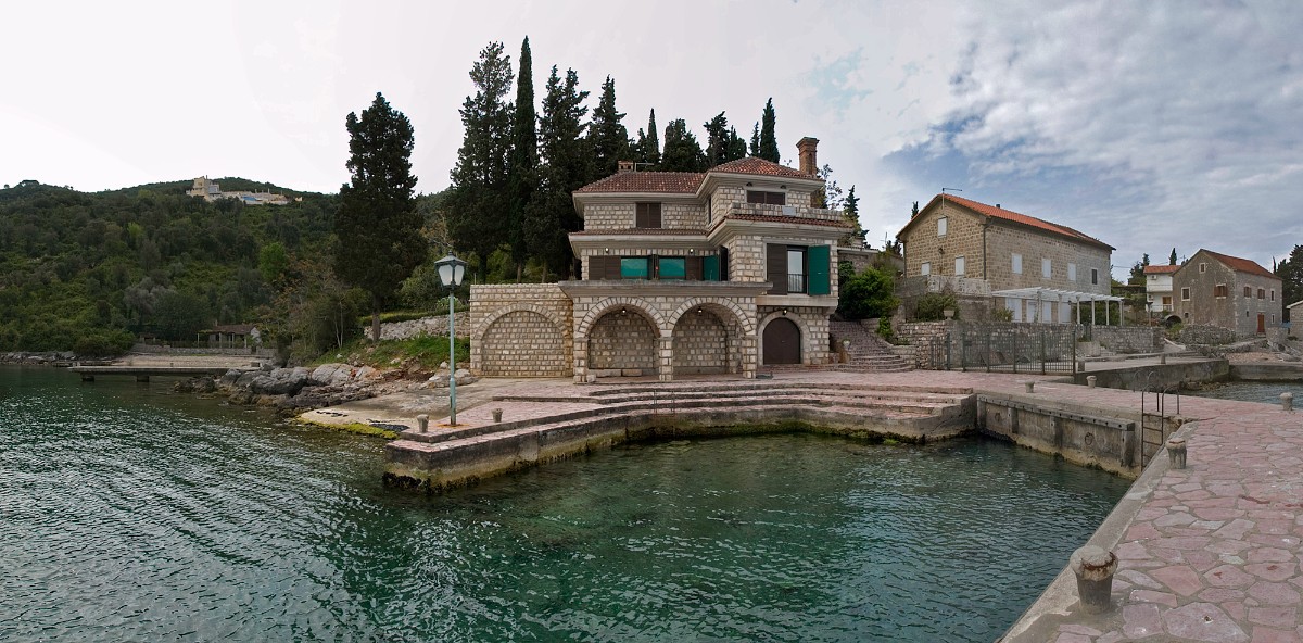 Stone vila, first line to the sea, Lustica, Rose